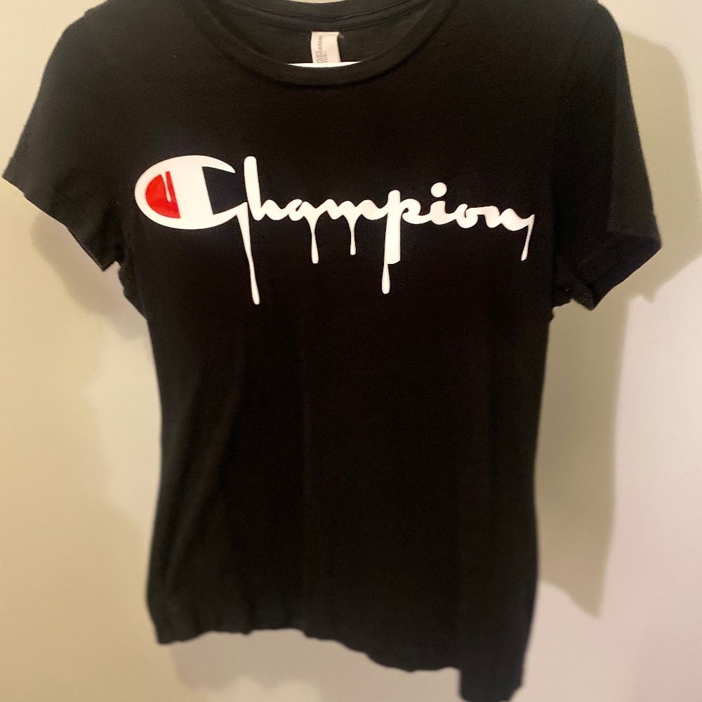 Customized "Champion" t-shirt, Size S